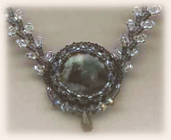 Exempel p Nepalkedja. Bild frn S. Raven Williey.